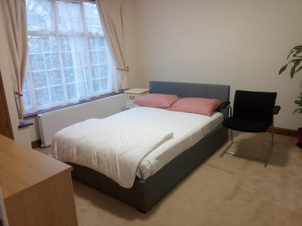 1St Gold Accommodation 埃尔沃斯 外观 照片